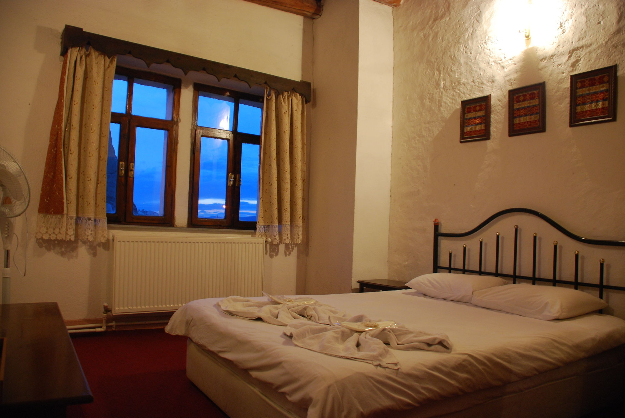 Yasin'S Place Backpackers Cave Hostel Göreme Exterior foto